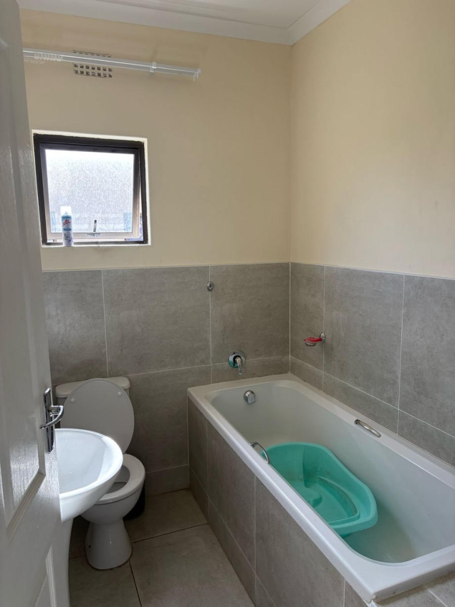 2 Bedroom Property for Sale in Cove Rock Eastern Cape